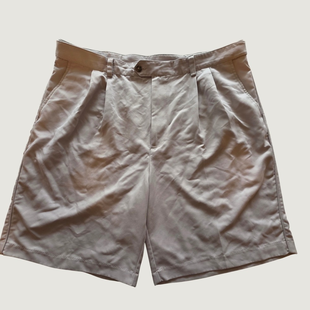 IZOD Shorts Men's Golf Khaki Tan Pleated Athletic Gorpcore Preppy Classic 38